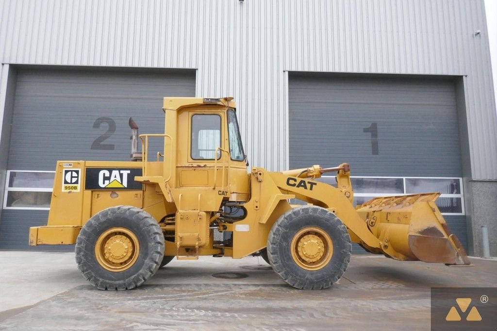 Radlader du type Caterpillar 950B, Gebrauchtmaschine en Zevenbergen (Photo 2)