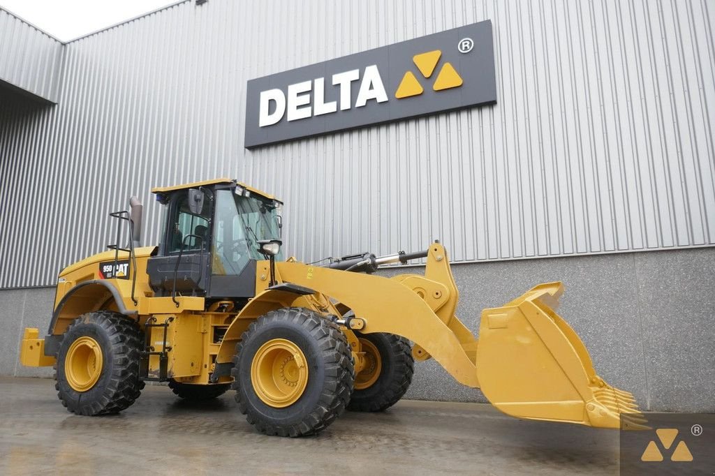 Radlader du type Caterpillar 950GC, Gebrauchtmaschine en Zevenbergen (Photo 10)