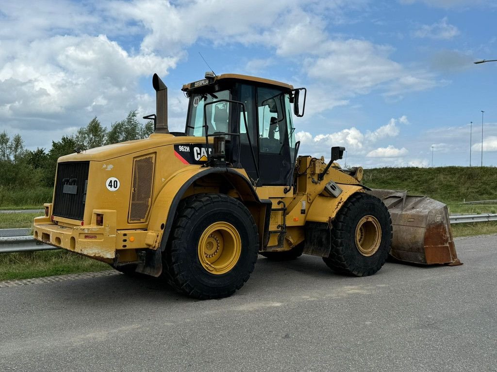 Radlader typu Caterpillar 962H, Gebrauchtmaschine w Velddriel (Zdjęcie 5)