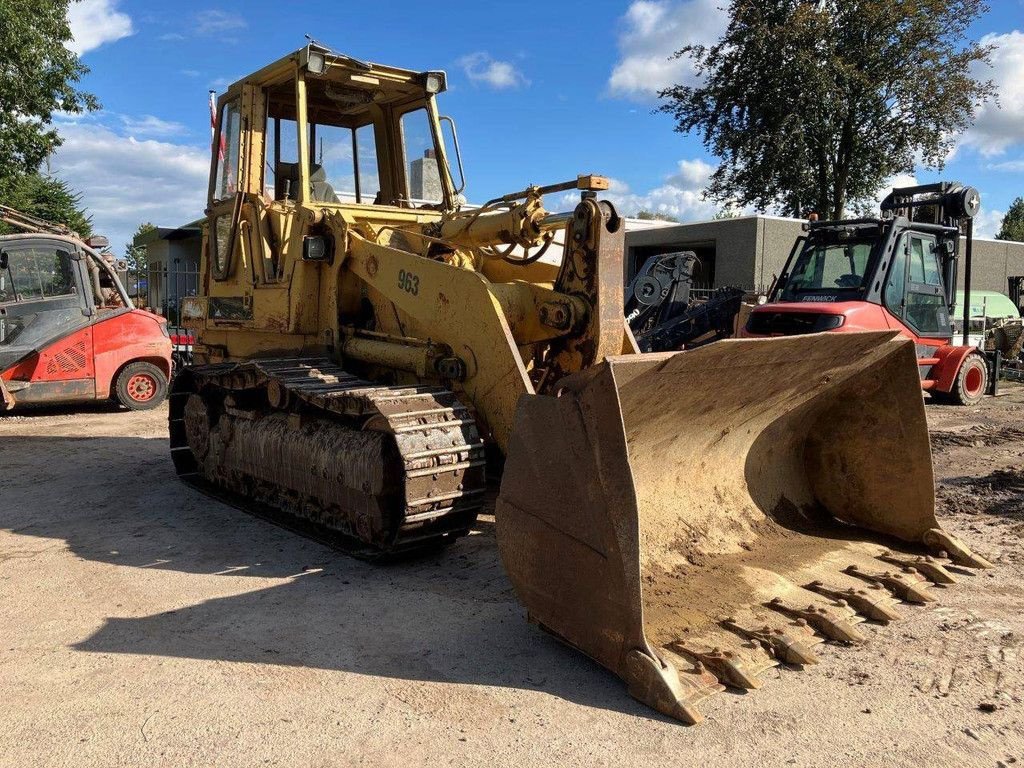 Radlader des Typs Caterpillar 963, Gebrauchtmaschine in Antwerpen (Bild 7)