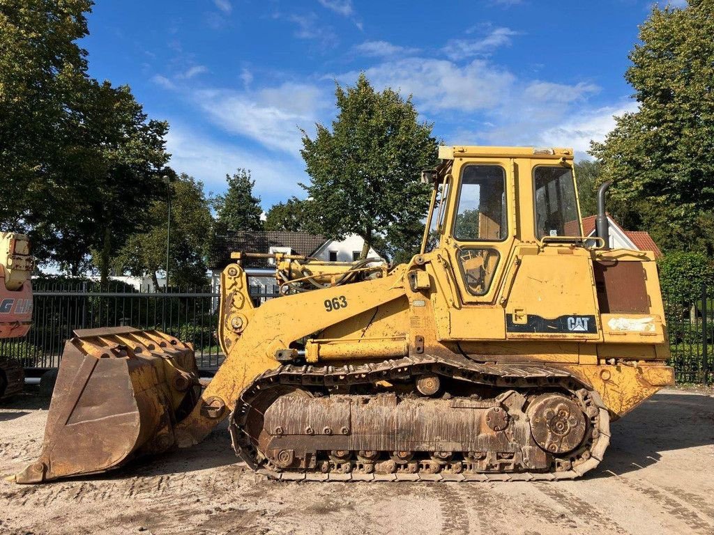 Radlader des Typs Caterpillar 963, Gebrauchtmaschine in Antwerpen (Bild 2)