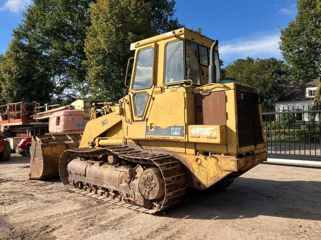 Radlader of the type Caterpillar 963, Gebrauchtmaschine in Antwerpen (Picture 3)