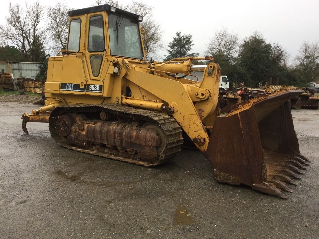 Radlader a típus Caterpillar 963B, Gebrauchtmaschine ekkor: L'ISLE JOURDAIN (Kép 2)