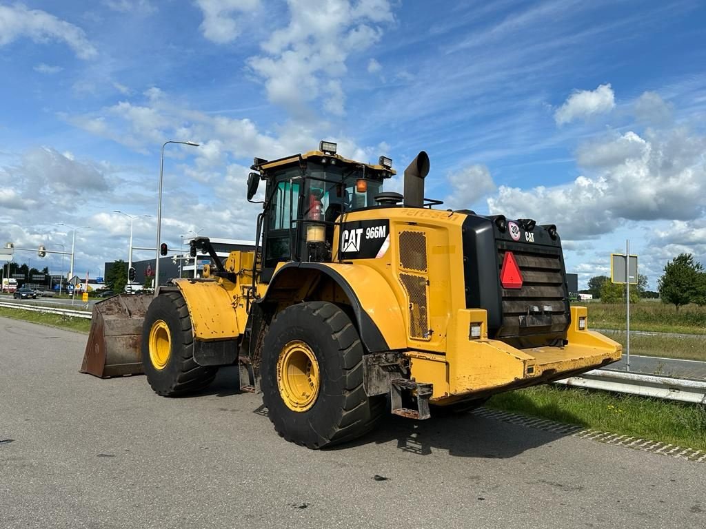 Radlader du type Caterpillar 966M HL, Gebrauchtmaschine en Velddriel (Photo 3)