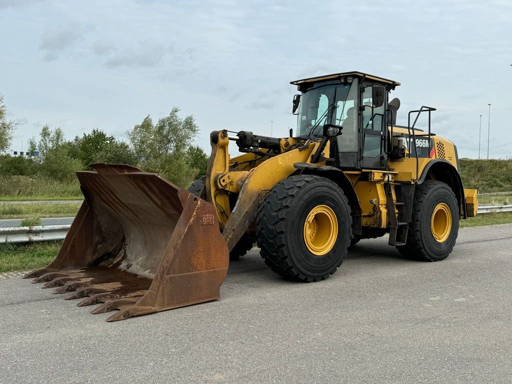 Radlader du type Caterpillar 966M XE, Gebrauchtmaschine en Velddriel (Photo 2)