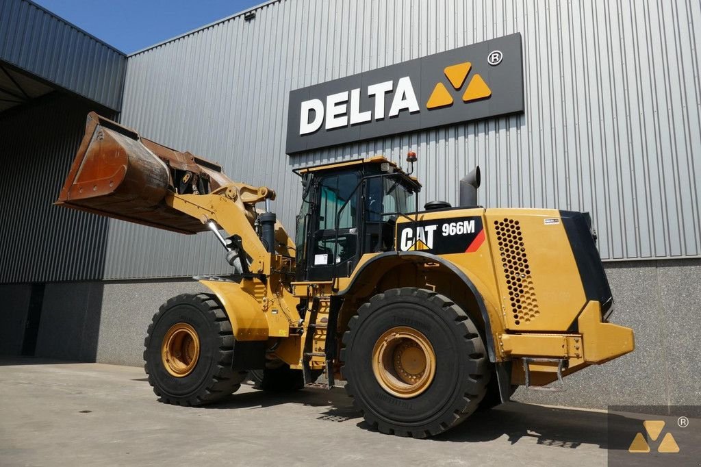 Radlader du type Caterpillar 966M, Gebrauchtmaschine en Zevenbergen (Photo 11)