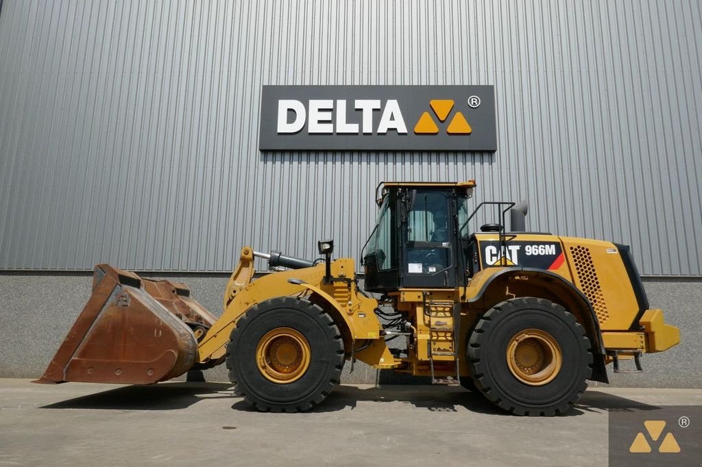 Radlader du type Caterpillar 966M, Gebrauchtmaschine en Zevenbergen (Photo 1)