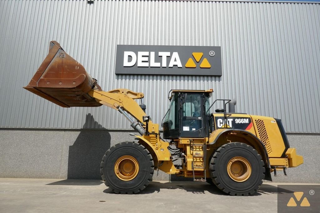 Radlader van het type Caterpillar 966M, Gebrauchtmaschine in Zevenbergen (Foto 10)