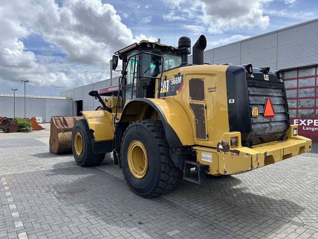 Radlader des Typs Caterpillar 966MXE, Gebrauchtmaschine in Antwerpen (Bild 3)