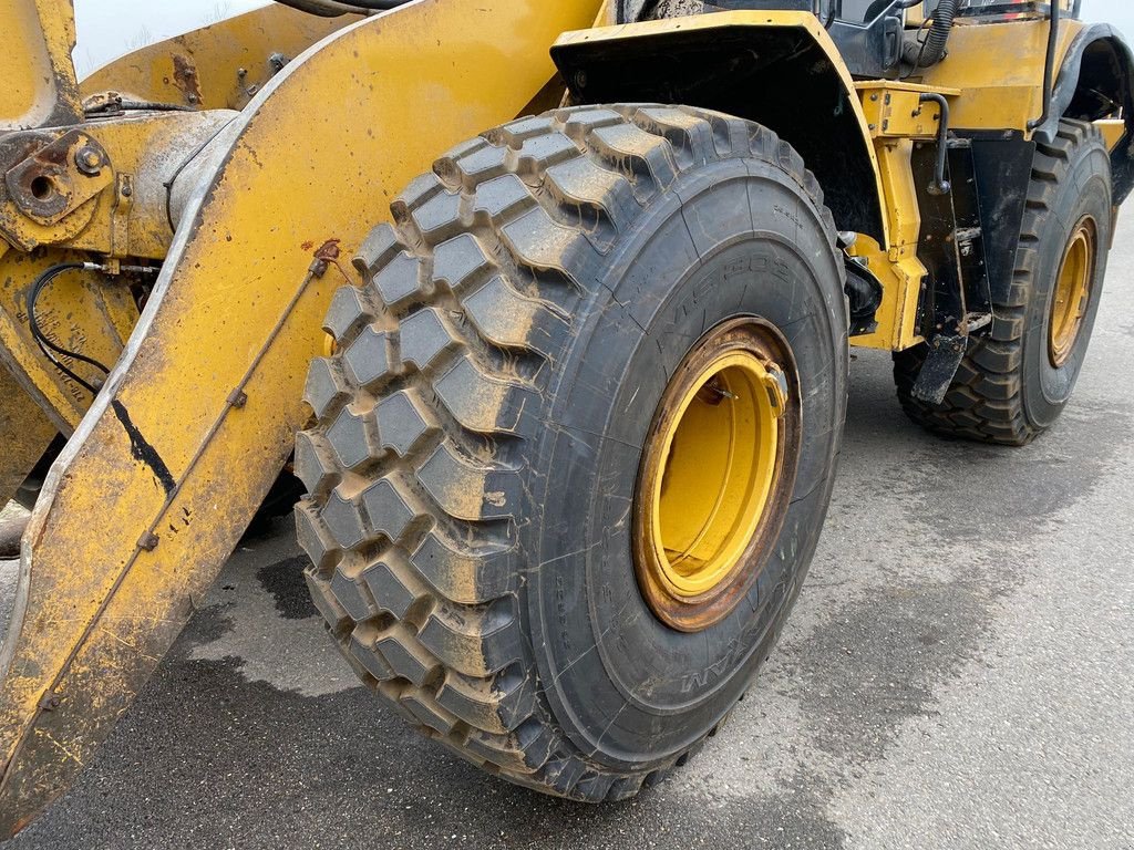 Radlader van het type Caterpillar 972M XE New tires, Gebrauchtmaschine in Velddriel (Foto 10)