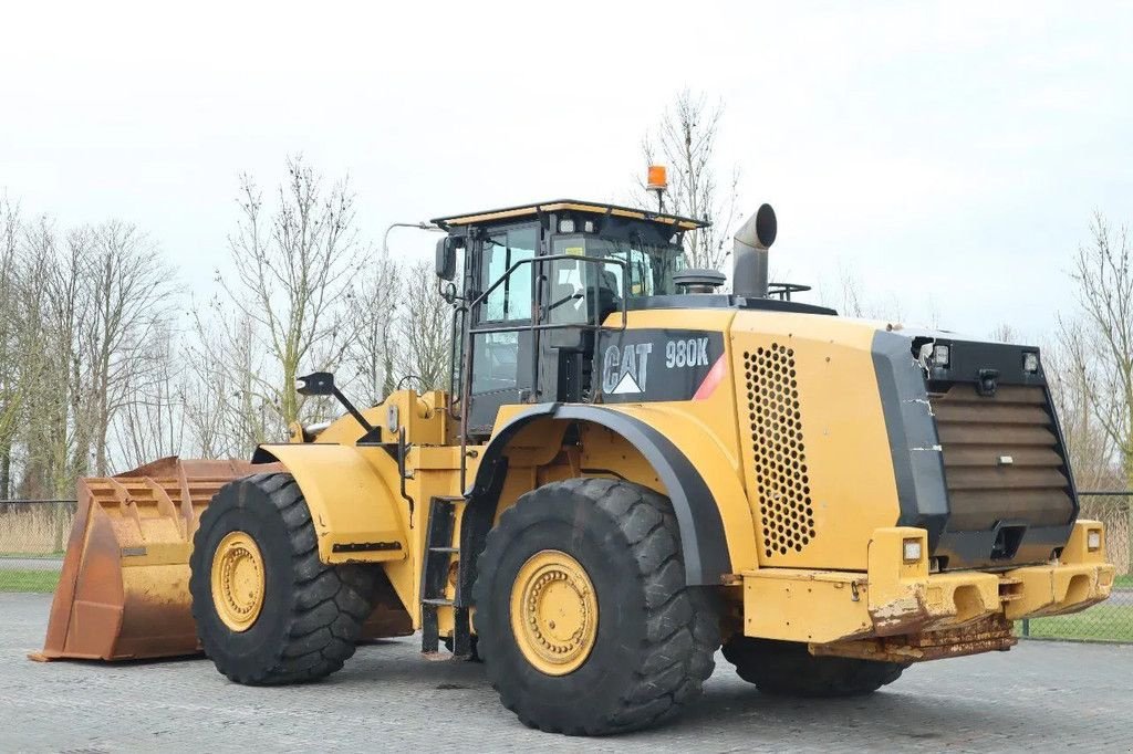 Radlader van het type Caterpillar 980K BUCKET AIRCO, Gebrauchtmaschine in Marknesse (Foto 3)