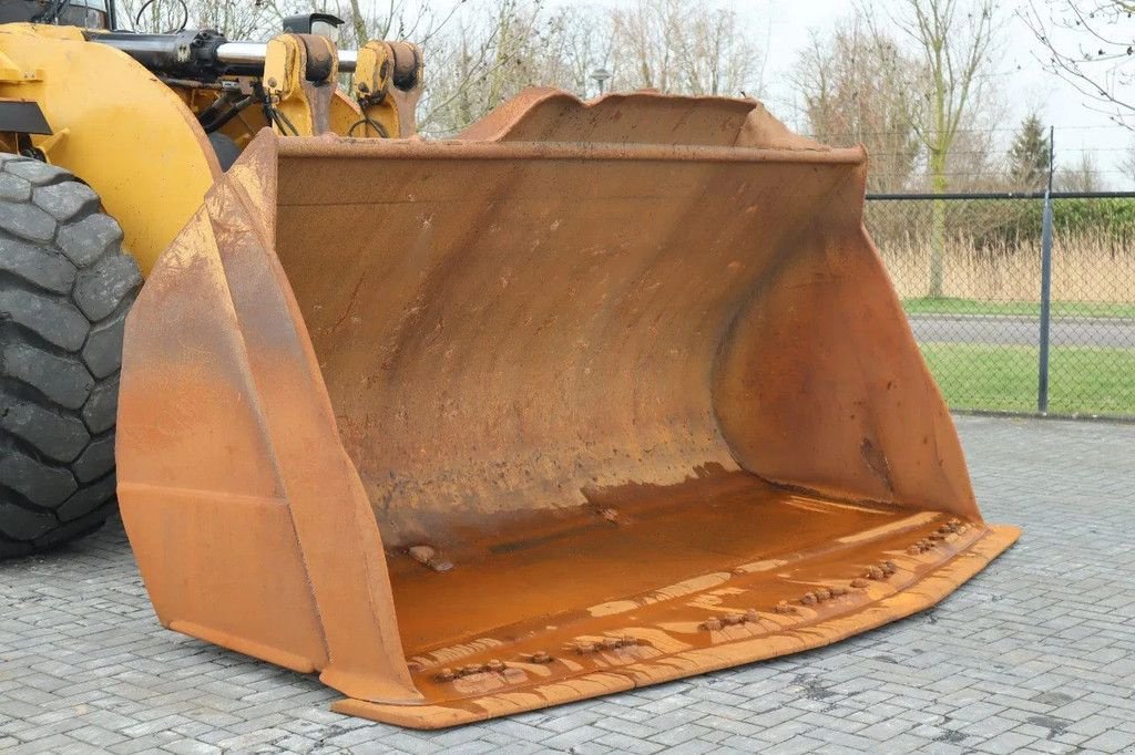 Radlader typu Caterpillar 980K BUCKET AIRCO, Gebrauchtmaschine w Marknesse (Zdjęcie 10)