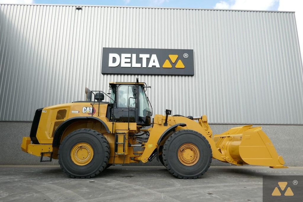 Radlader of the type Caterpillar 980M, Gebrauchtmaschine in Zevenbergen (Picture 2)