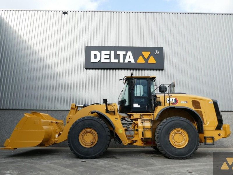 Radlader of the type Caterpillar 980M, Gebrauchtmaschine in Zevenbergen (Picture 1)