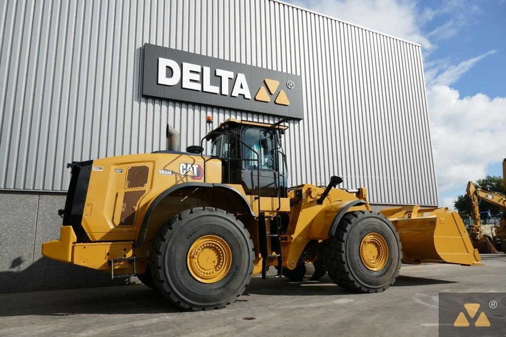 Radlader of the type Caterpillar 980M, Gebrauchtmaschine in Zevenbergen (Picture 5)