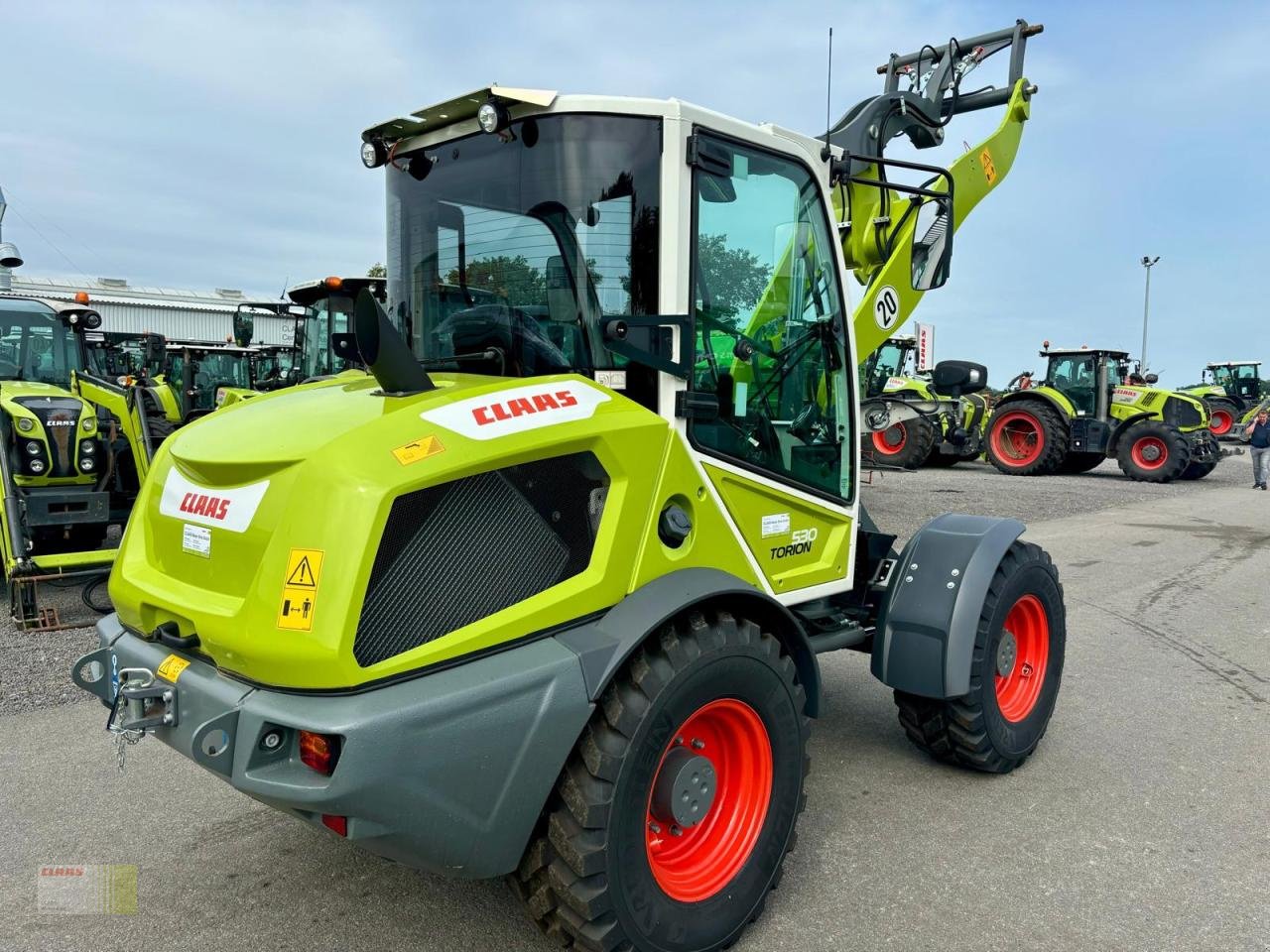 Radlader van het type CLAAS TORION 530, NEU !, Neumaschine in Westerstede (Foto 8)