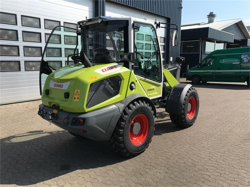 Radlader van het type CLAAS TORION 535 high-lift, Gebrauchtmaschine in Ribe (Foto 8)