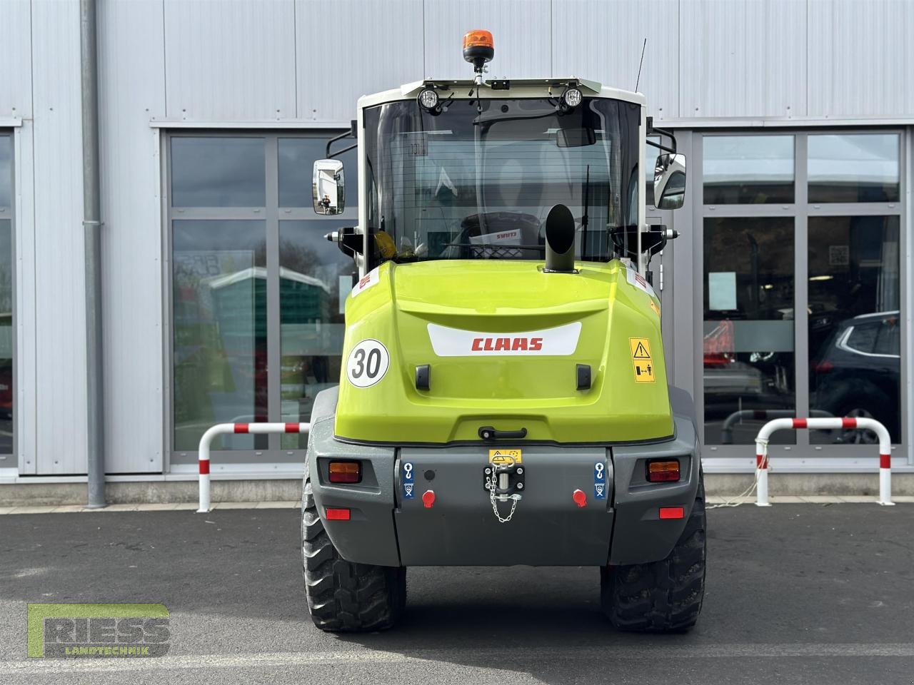 Radlader of the type CLAAS TORION 535, Neumaschine in Homberg (Ohm) - Maulbach (Picture 3)