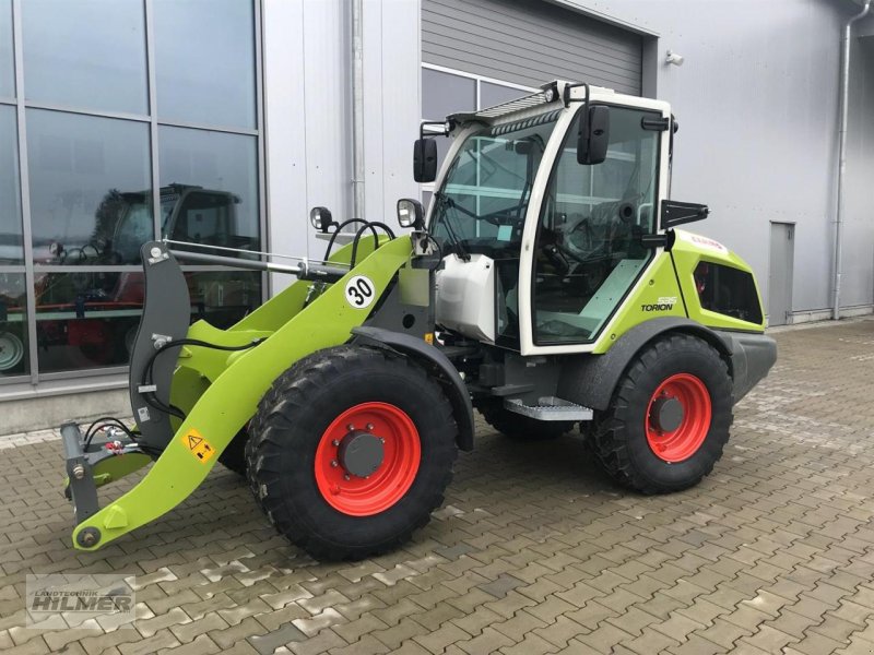 Radlader of the type CLAAS Torion 535, Neumaschine in Moringen (Picture 1)