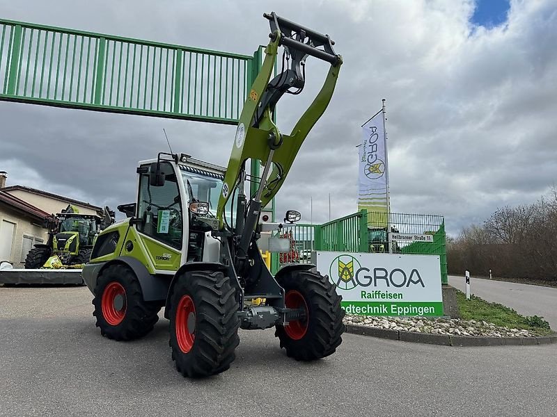 Radlader of the type CLAAS Torion 535, Neumaschine in Eppingen (Picture 1)