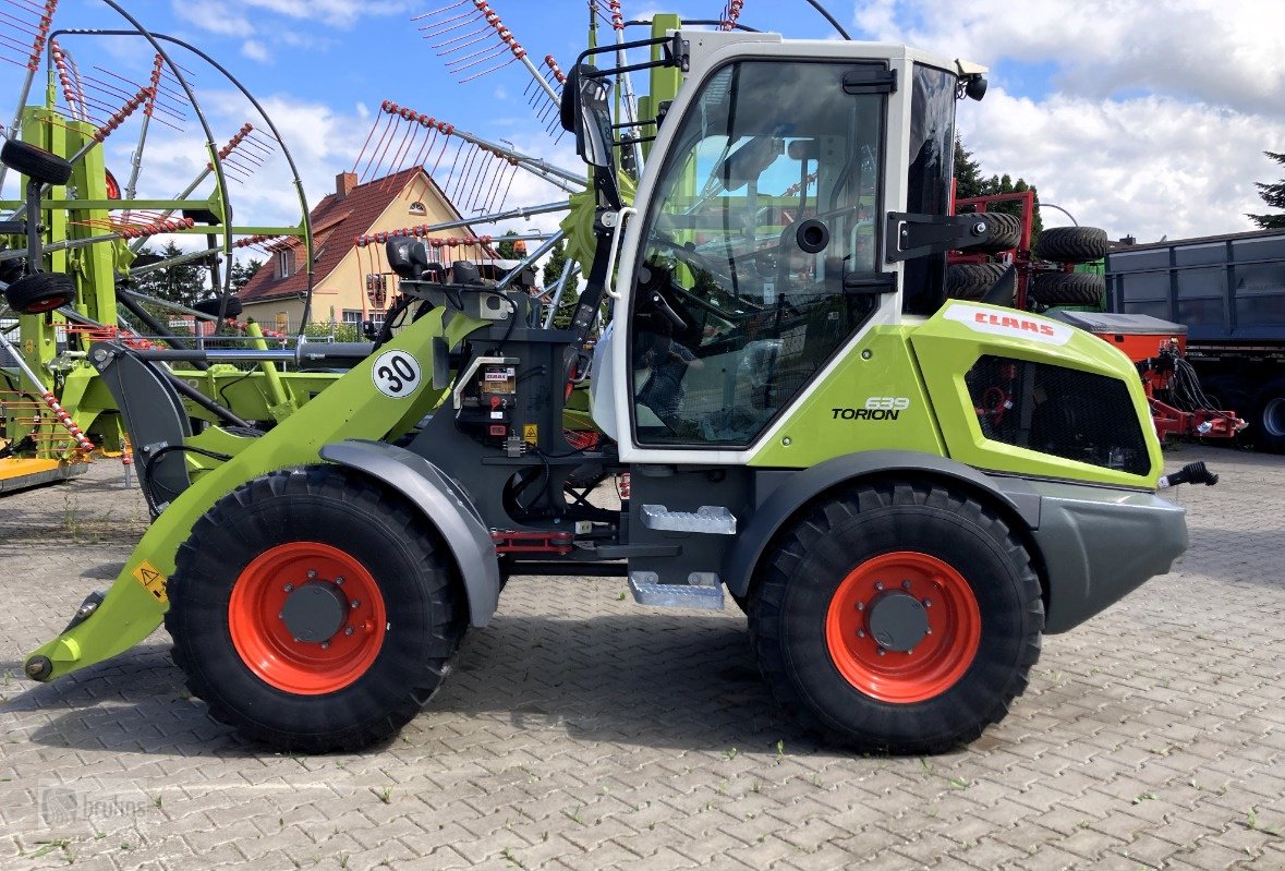 Radlader of the type CLAAS Torion 639, Neumaschine in Karstädt (Picture 1)