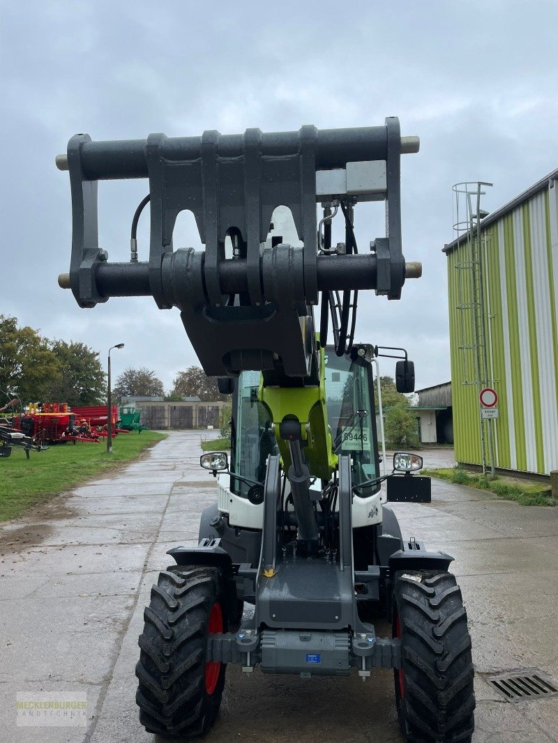 Radlader des Typs CLAAS TORION 738 T SINUS **NEU**, Gebrauchtmaschine in Mühlengeez (Bild 5)