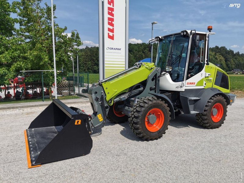 Radlader of the type CLAAS TORION 738 T, Neumaschine in Naklo (Picture 1)