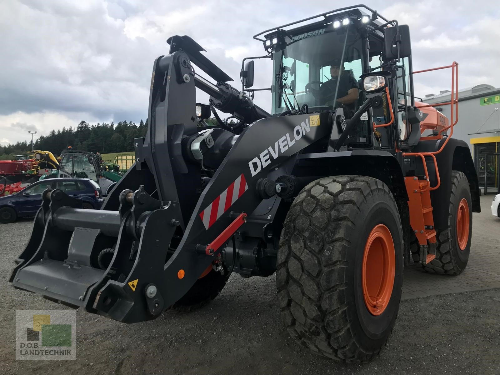 Radlader typu Develon DL 320-7, Gebrauchtmaschine v Regensburg (Obrázek 2)