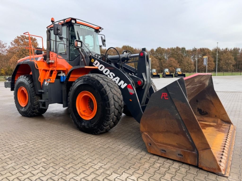 Radlader typu Doosan DL 420-5, Gebrauchtmaschine v Oud Gastel (Obrázok 2)