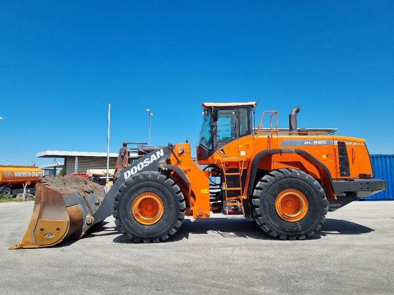 Radlader typu Doosan DL 550-3, Gebrauchtmaschine v Gabersdorf (Obrázek 2)