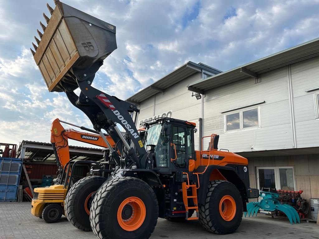 Radlader typu Doosan DL420-7, Gebrauchtmaschine w Gabersdorf (Zdjęcie 2)