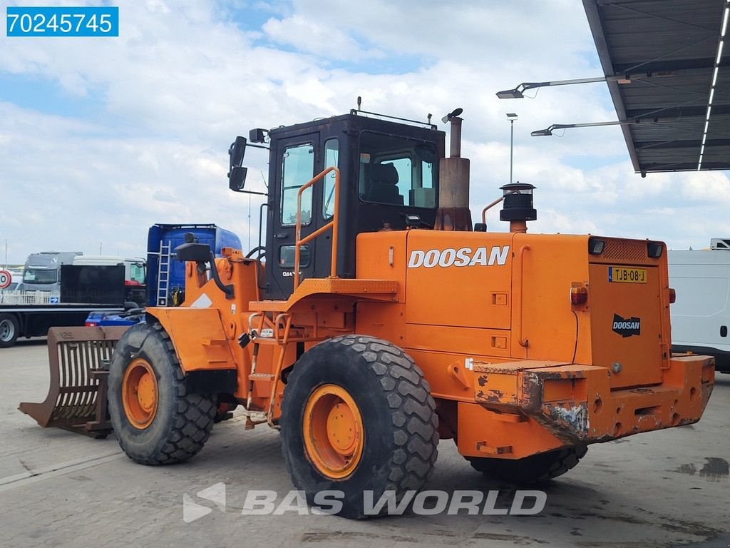 Radlader of the type Doosan MG250 -3 INCL JIB, Gebrauchtmaschine in Veghel (Picture 2)