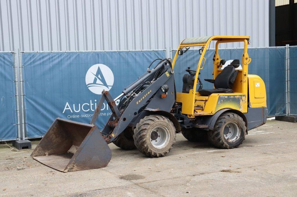 Radlader типа Eurotrac Compact front loader, Gebrauchtmaschine в Antwerpen (Фотография 10)