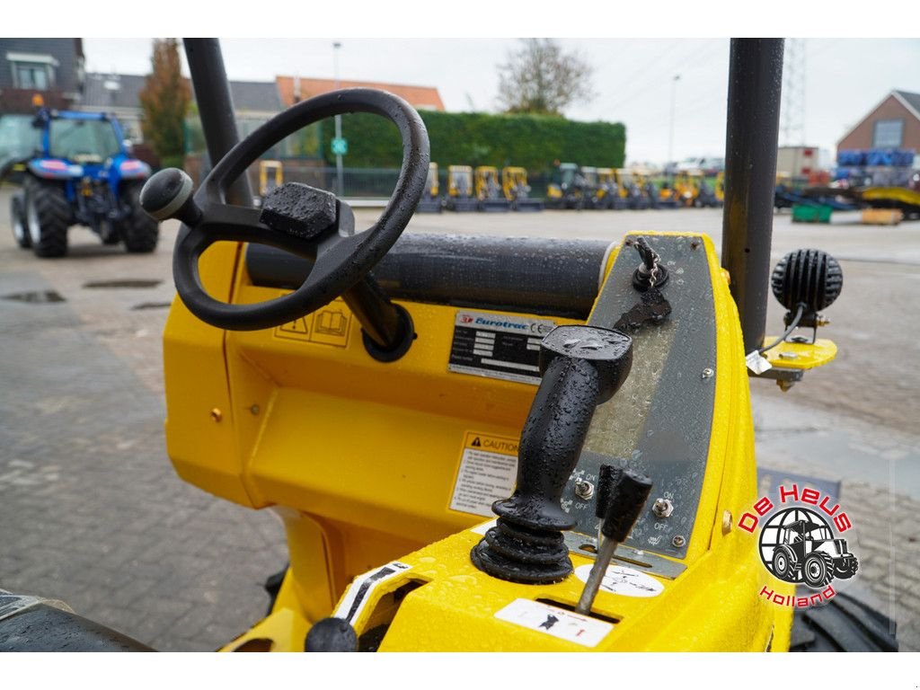 Radlader van het type Eurotrac T11 - Demo, Gebrauchtmaschine in MIJNSHEERENLAND (Foto 7)