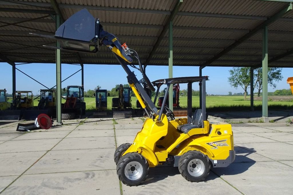 Radlader del tipo Eurotrac T11 Telescooplader, Neumaschine en Losdorp (Imagen 2)