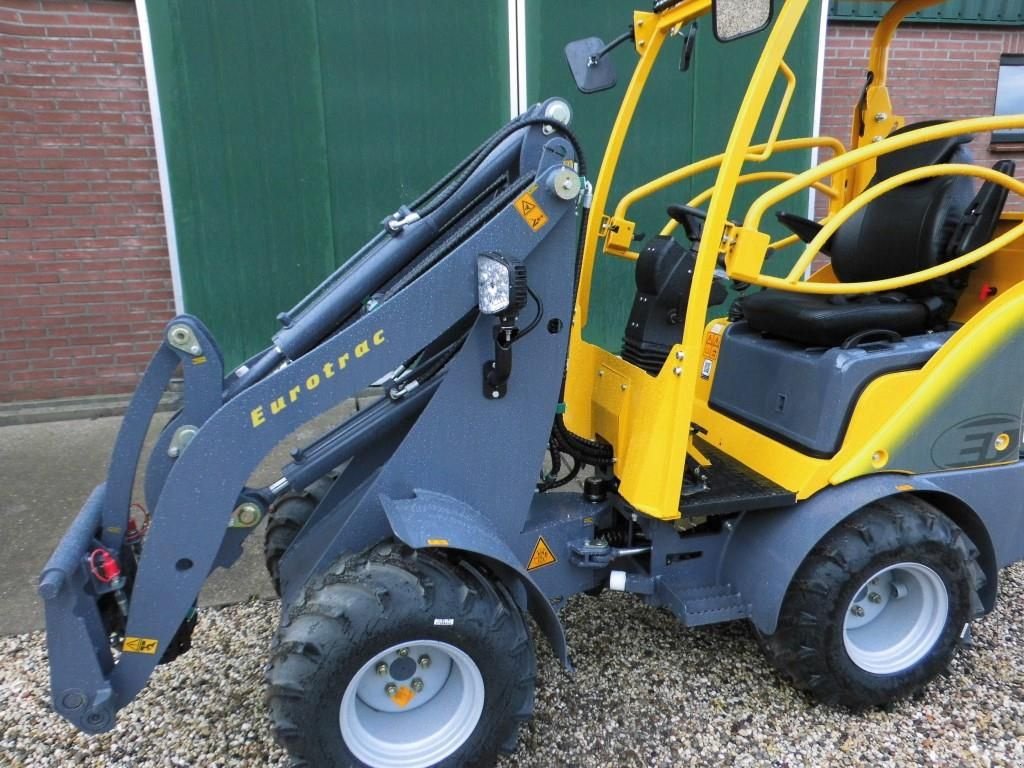 Radlader tipa Eurotrac W 11, Neumaschine u Streefkerk (Slika 3)