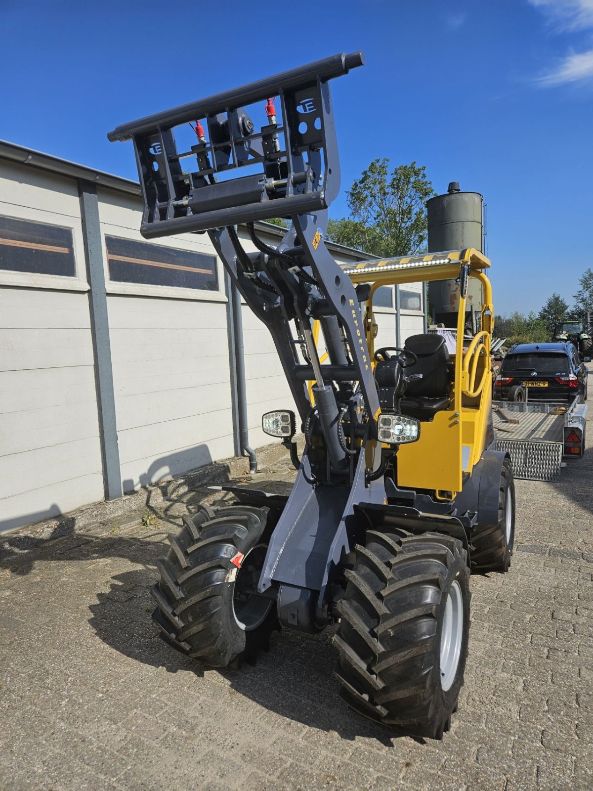 Radlader tipa Eurotrac W12-S, Neumaschine u ZEGVELD (Slika 4)