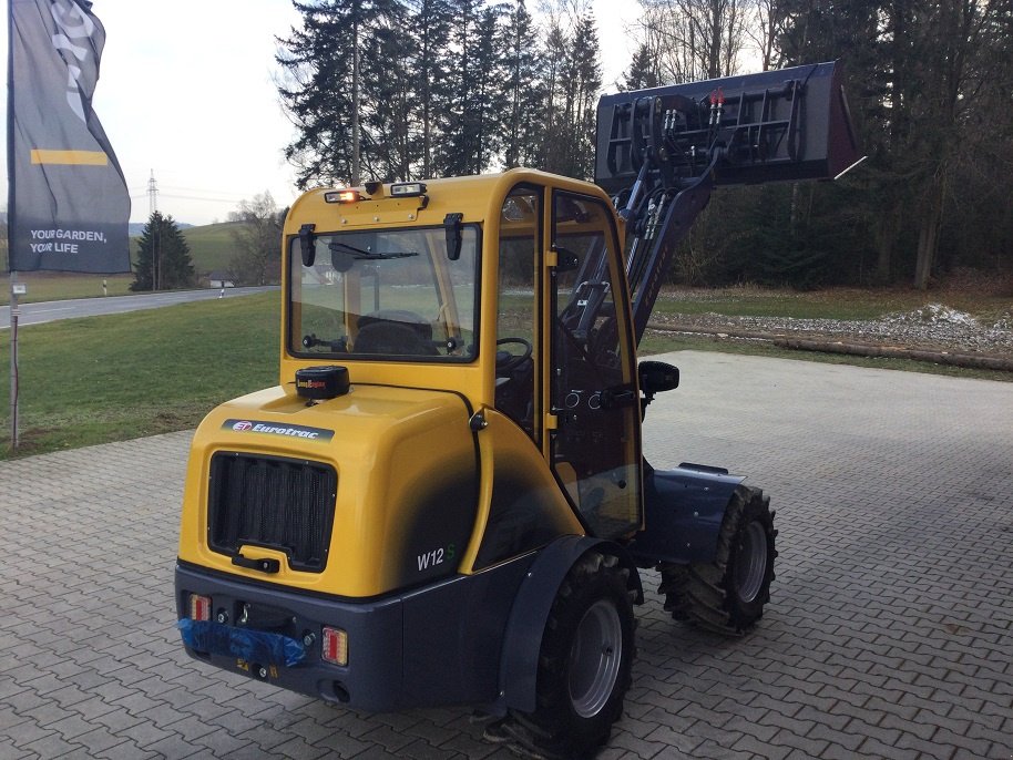 Radlader of the type Eurotrac W12, Neumaschine in Fürsteneck (Picture 7)