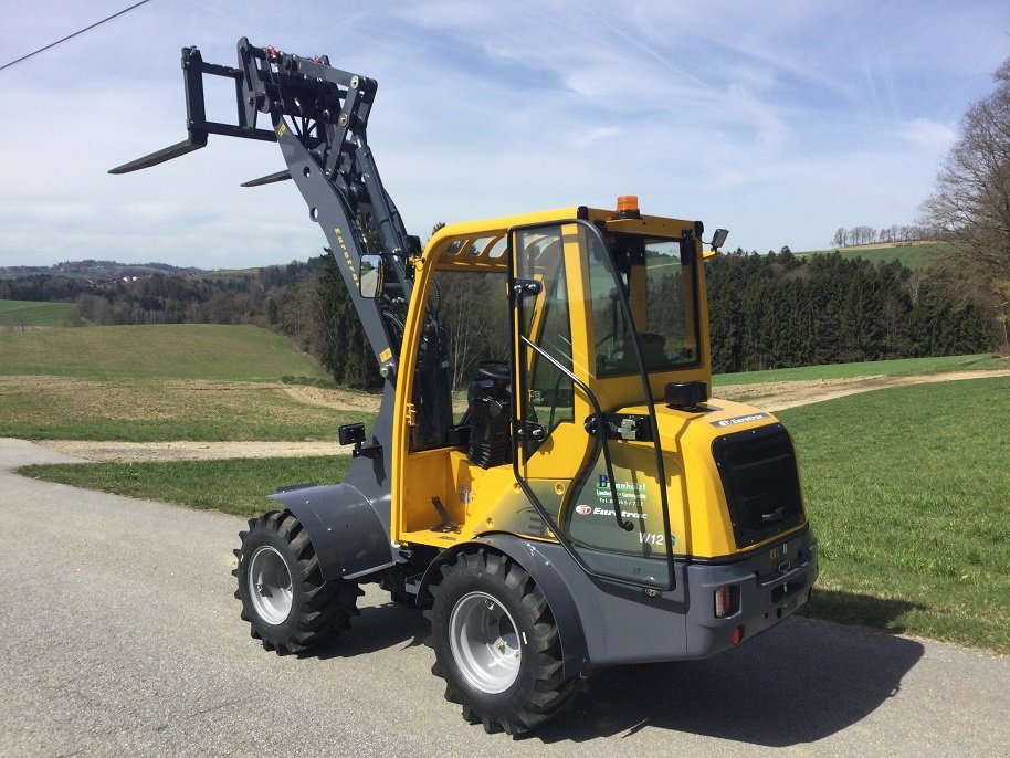 Radlader van het type Eurotrac W12, Neumaschine in Fürsteneck (Foto 6)