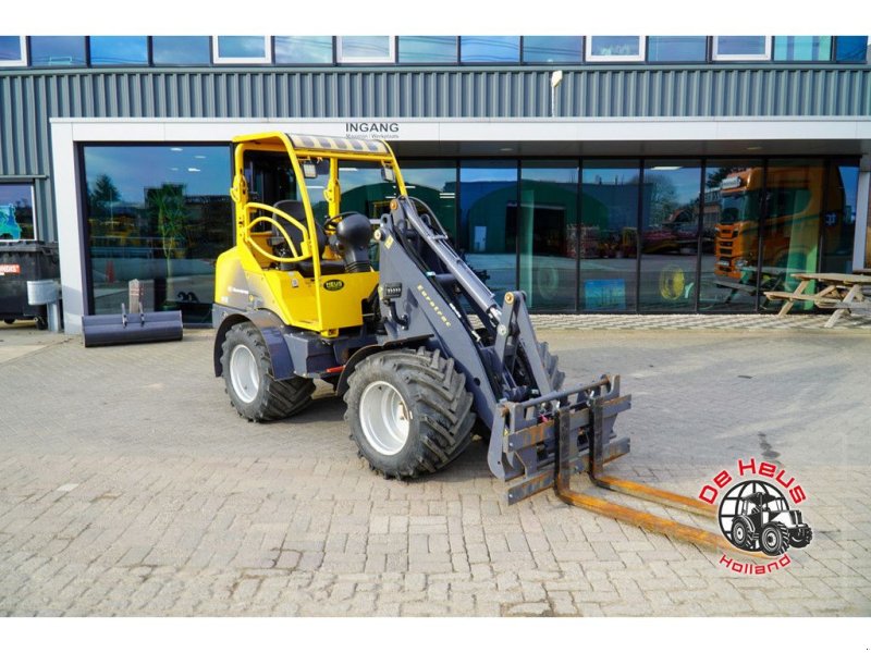 Radlader tipa Eurotrac W12F-XL, Gebrauchtmaschine u MIJNSHEERENLAND