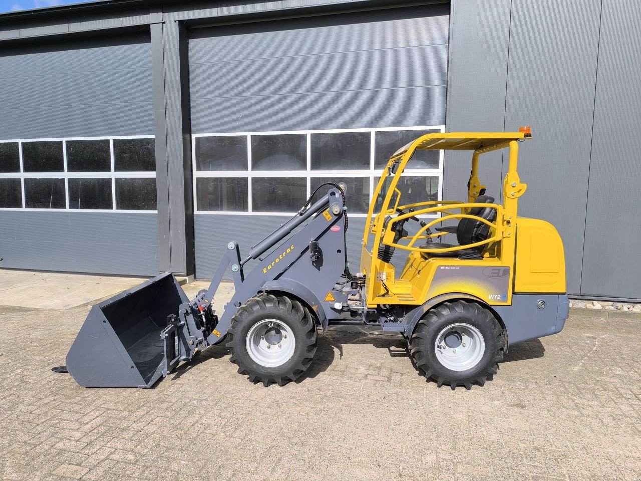 Radlader del tipo Eurotrac W12S, Gebrauchtmaschine en Hardegarijp (Imagen 1)