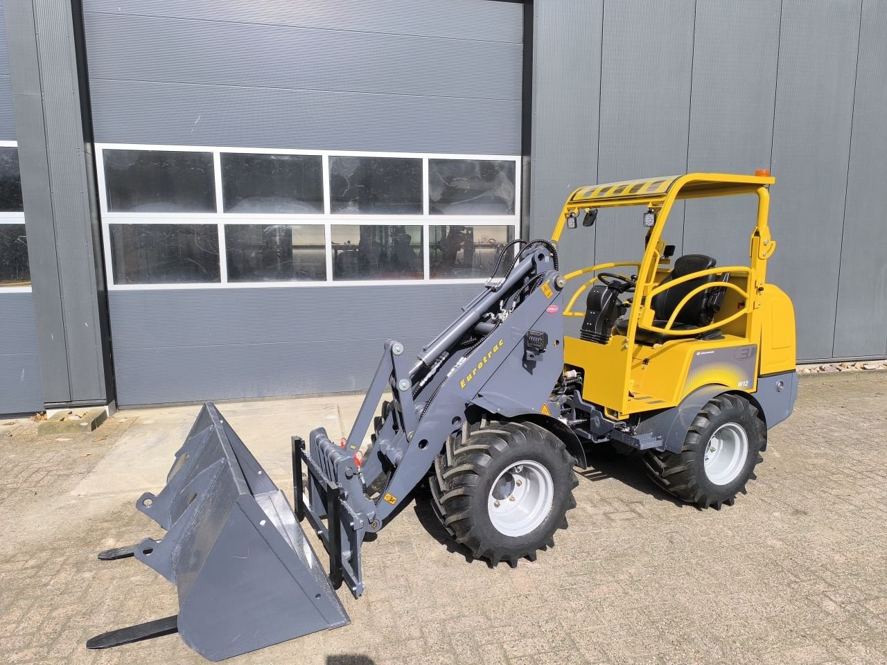 Radlader del tipo Eurotrac W12S, Gebrauchtmaschine en Hardegarijp (Imagen 3)