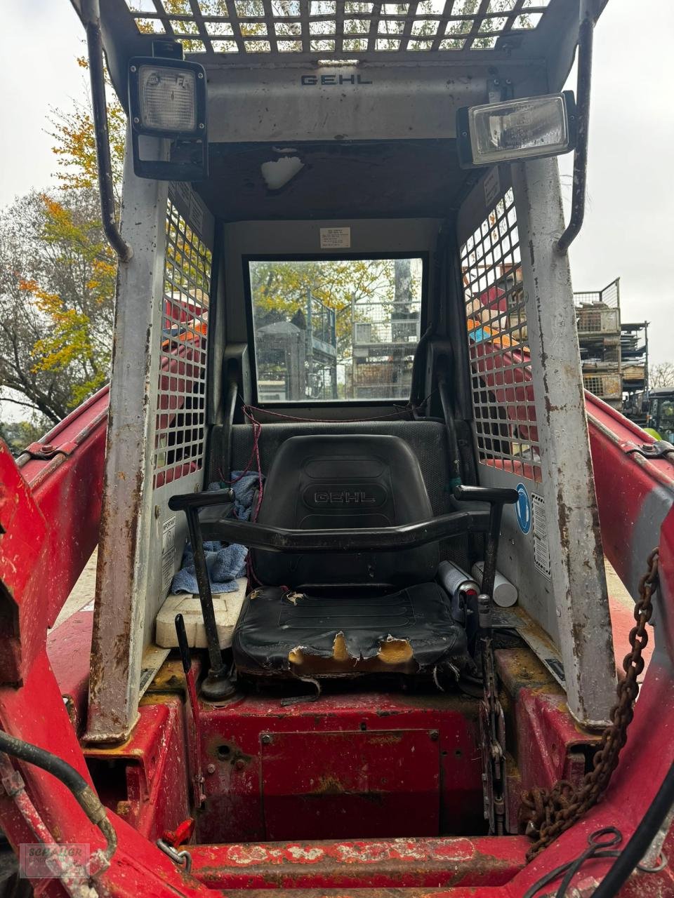 Radlader van het type Gehl Minilader Gehlmax 2610 mit Panzerlenkeung wie Bobcat, Motorschaden, Gebrauchtmaschine in Geiselhöring (Foto 9)