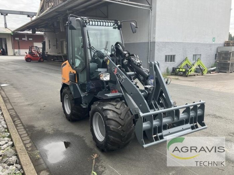 Radlader du type GiANT G2700 HD+, Neumaschine en Lage (Photo 3)