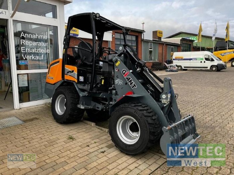 Radlader van het type GiANT G2700 HD, Gebrauchtmaschine in Einbeck-Dassensen (Foto 2)