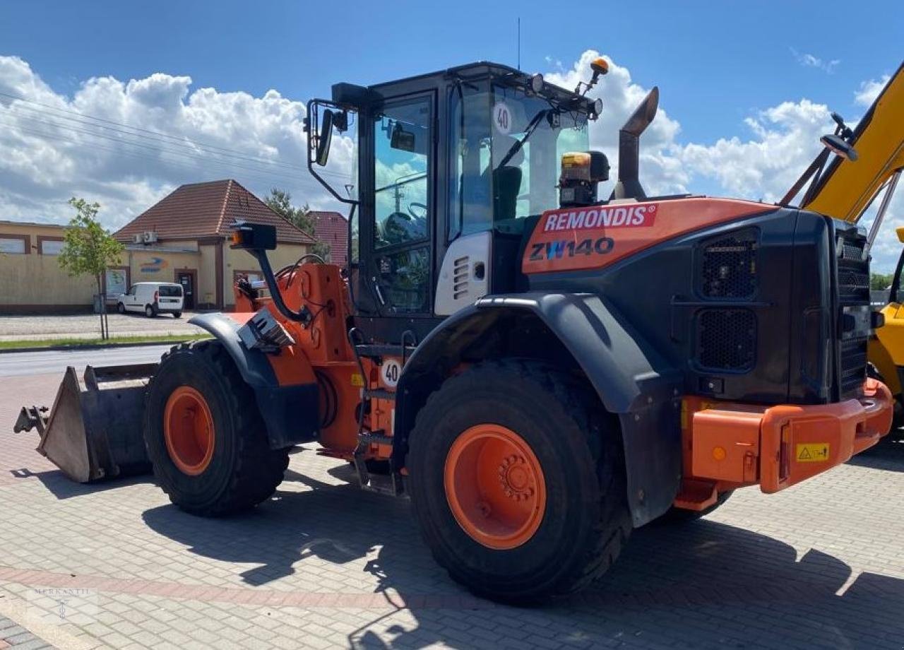 Radlader van het type Hitachi ZW 140, Gebrauchtmaschine in Pragsdorf (Foto 5)