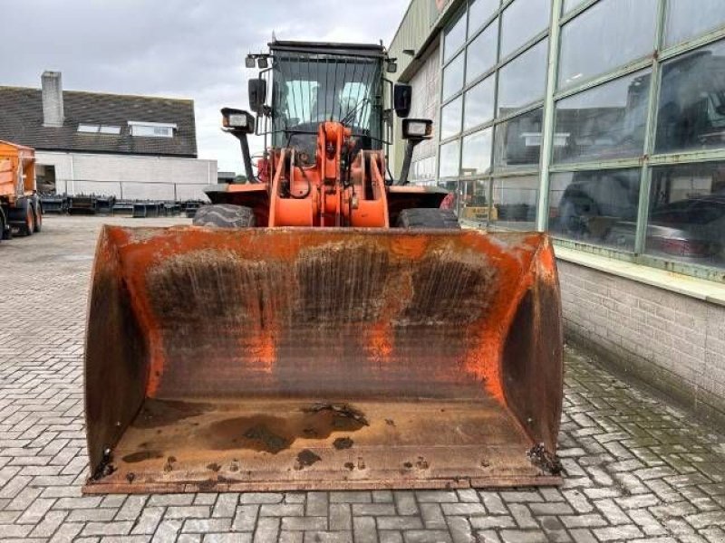 Radlader des Typs Hitachi ZW 150-6, Gebrauchtmaschine in Roosendaal (Bild 8)