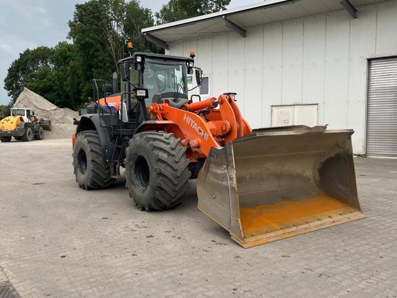 Radlader of the type Hitachi ZW 250, Gebrauchtmaschine in Affing  (Picture 1)