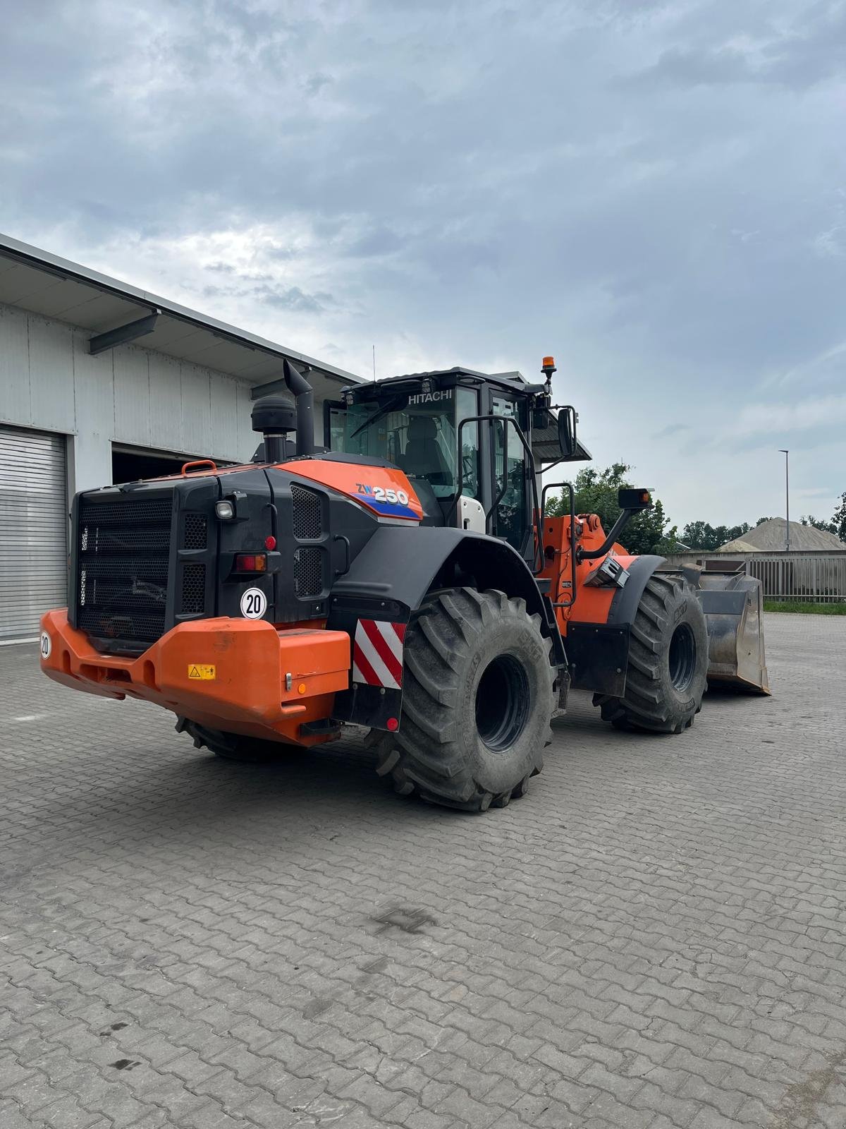 Radlader del tipo Hitachi ZW 250, Gebrauchtmaschine In Affing  (Immagine 4)