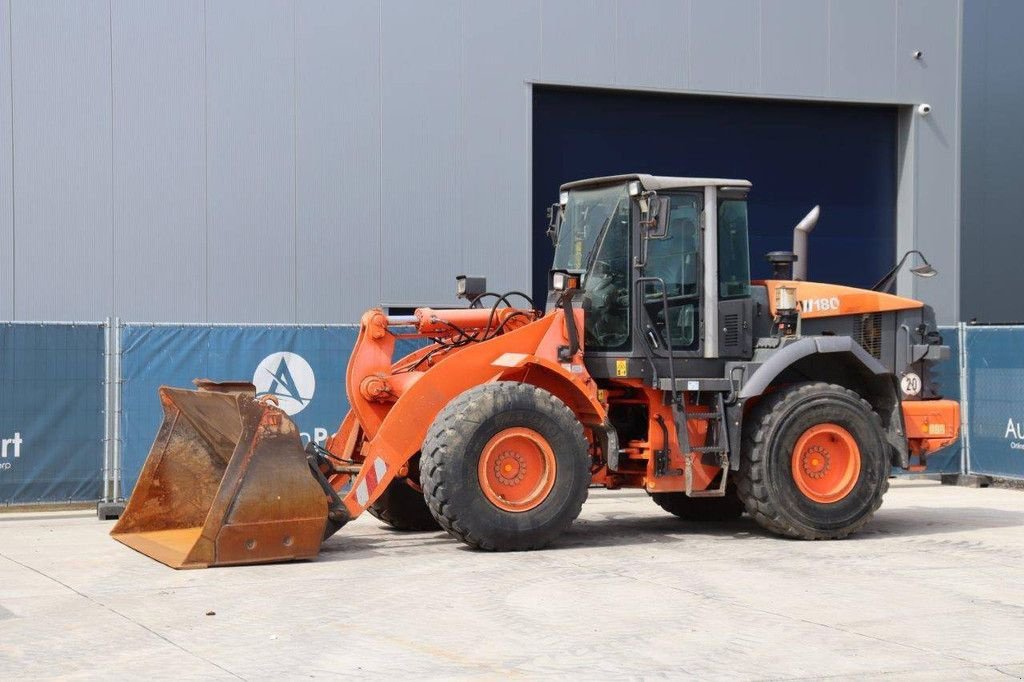 Radlader typu Hitachi ZW180, Gebrauchtmaschine w Antwerpen (Zdjęcie 11)